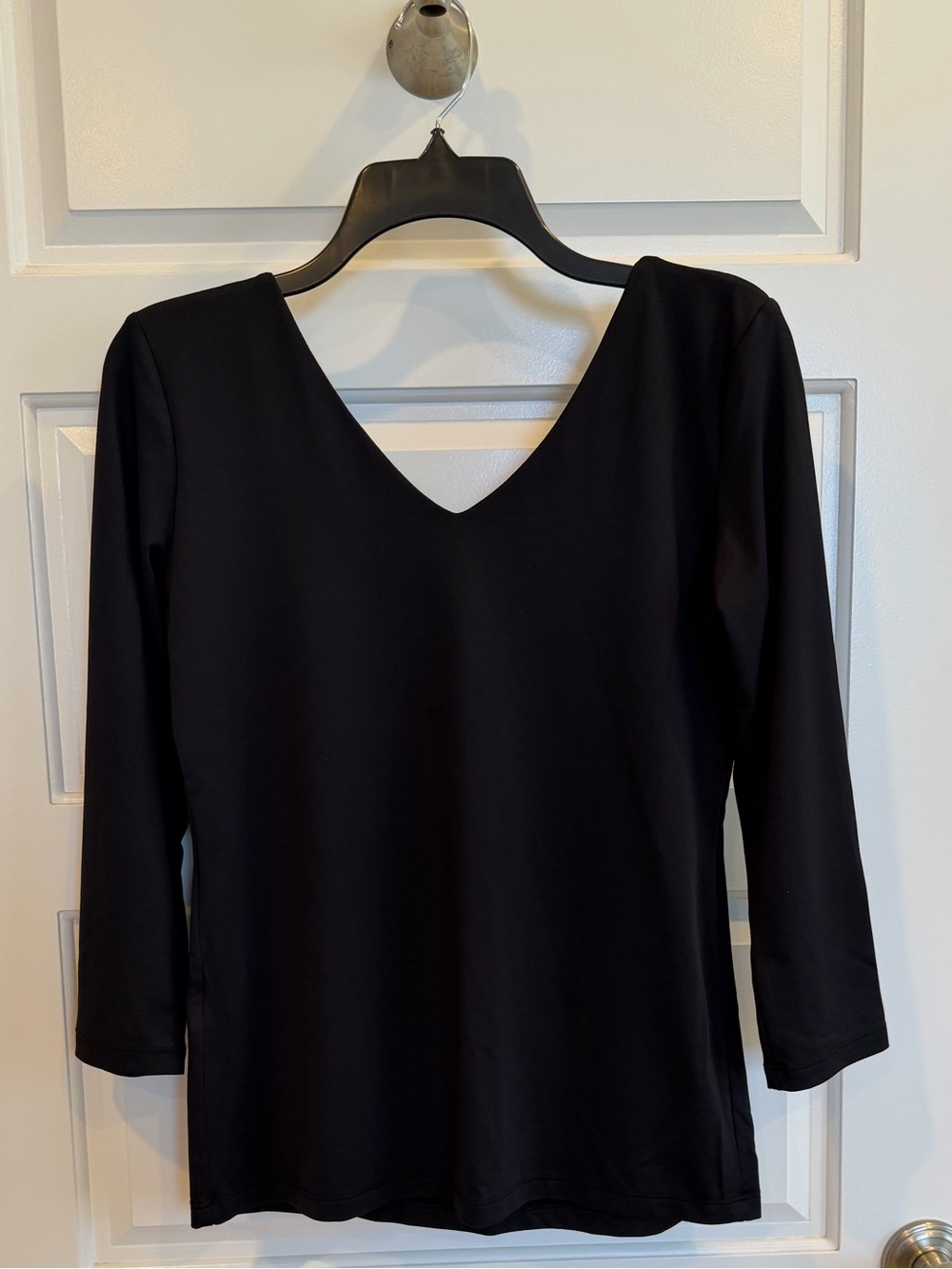 Black V neck/scoop neck convertible 3/4 sleeve top